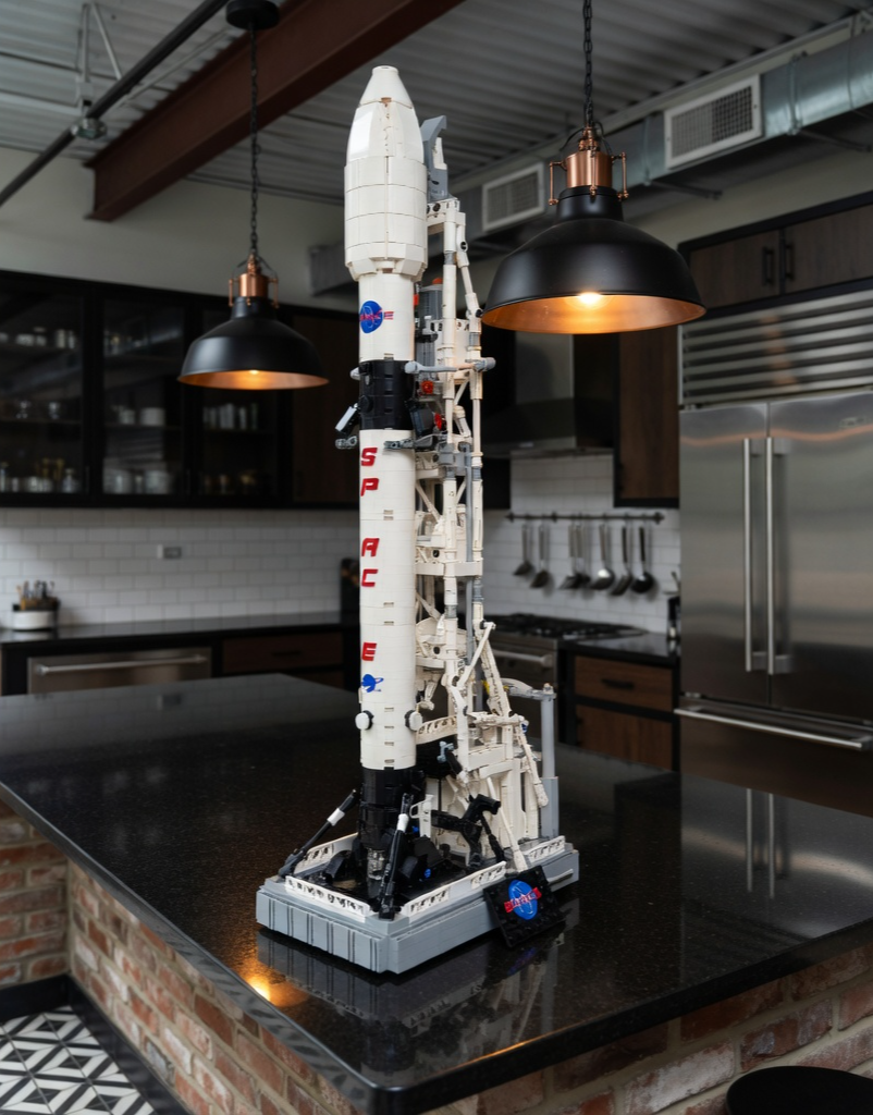 Foguete Espacial SpaceX Falcon 9 (869 pe&ccedil;as)