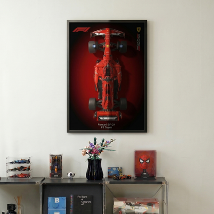Compre Junto! Miniatura de F&oacute;rmula-1 Ferrari SF24 + Quadro Fosco