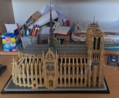 Catedral de Notre-Dame de Paris (4383 pe&ccedil;as)