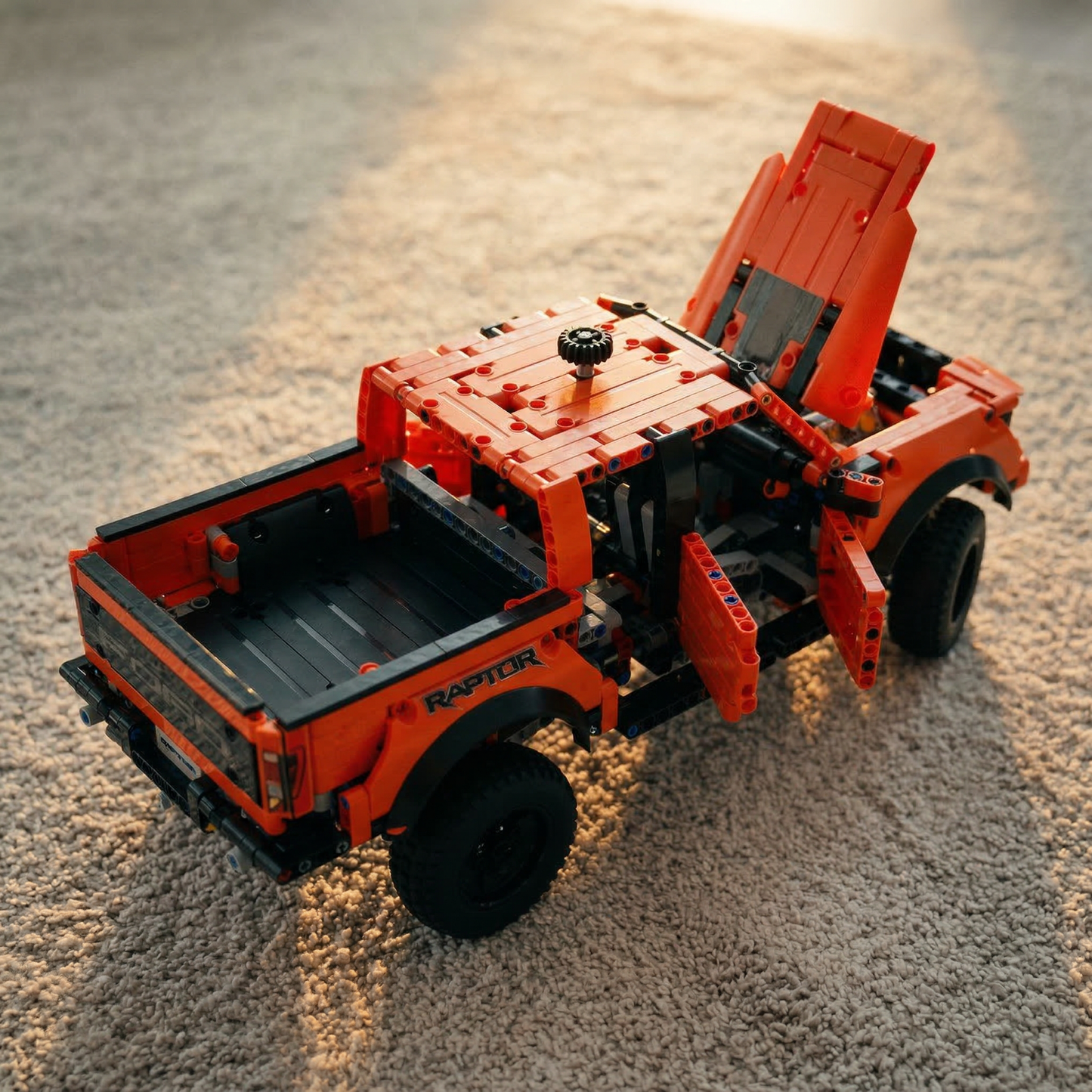 Ford F-150 Raptor Vermelho (1379 pe&ccedil;as)