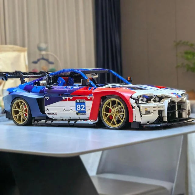 BMW M4 GT4 (4556 pe&ccedil;as)