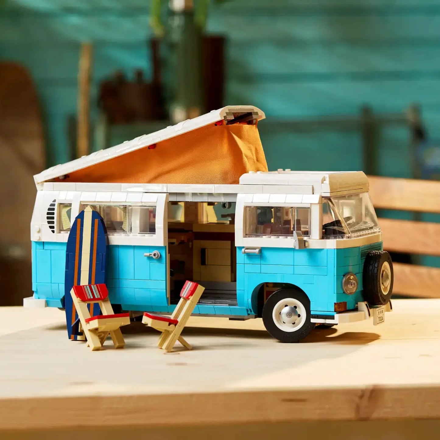 Volkswagen T2 Camper Van (2200 pe&ccedil;as)