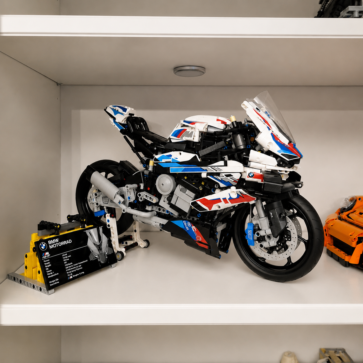 BMW M 1000 RR (1920 pe&ccedil;as)