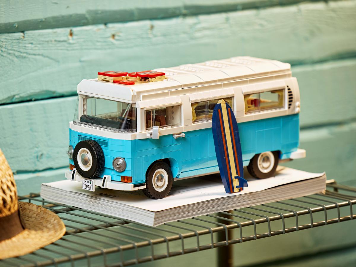 Volkswagen T2 Camper Van (2200 pe&ccedil;as)