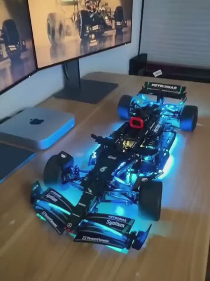 Kit de Ilumina&ccedil;&atilde;o para a F&oacute;rmula-1 Mercedes AMG W14 (1642 pe&ccedil;as)