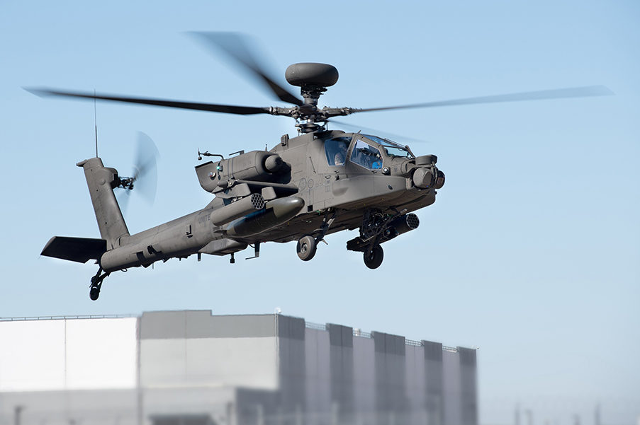 Boeing AH-64 Apache comemora 40 anos